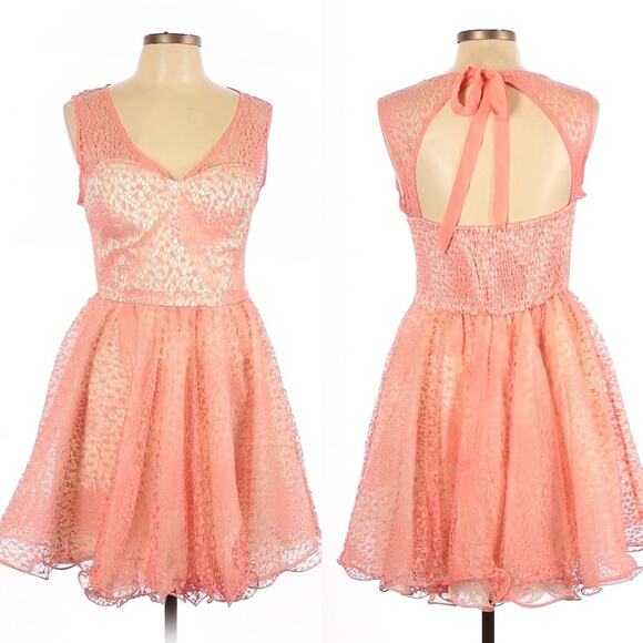 Chi Chi London Dress Sleeveless Pink Lace Overlay NEW Wicked Glenda Outfit - Picture 1 of 4